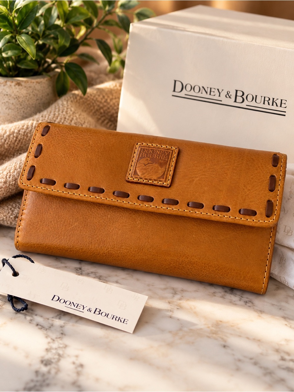 DOONEY & BOURKE Florentine Leather Continental Clutch Wallet NWT